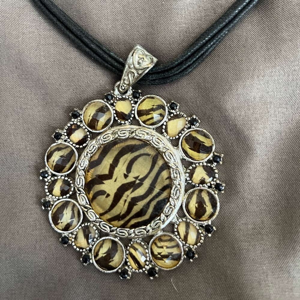 Beautiful Tiger Print Choker